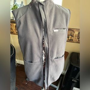 FIGS vest